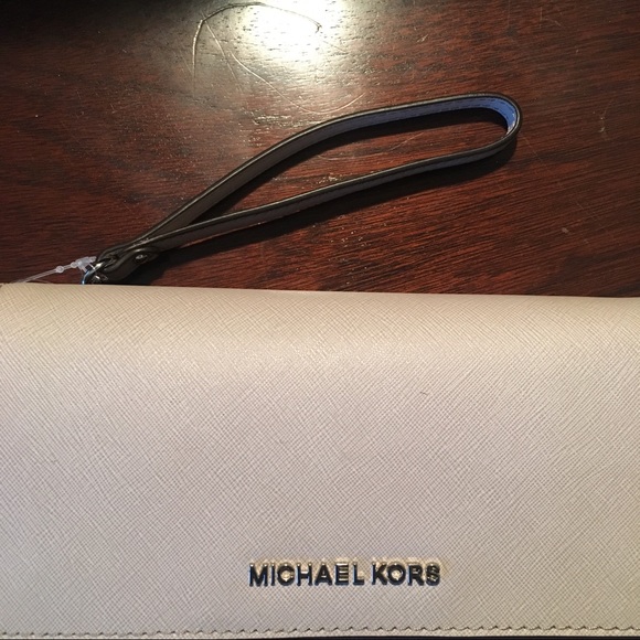 NWT Michael Kors 3 in 1 Jet Set Travel Crossbody - Picture 4 of 7